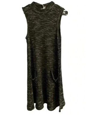 NWT ULTRA FLIRT SIZE MEDIUM BLACK DRESS WITH SOME WHITE